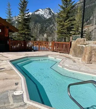 LARGE 2-Br 2-Ba | Ski In/Out | Pool & Hot Tubs | Central Upper Village Location - Havuz