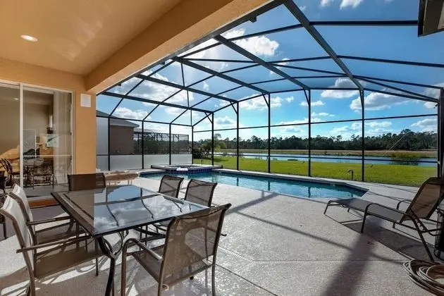 Large 5 bed Villa With Pool and spa Overlooking Conservation and Woodland Area