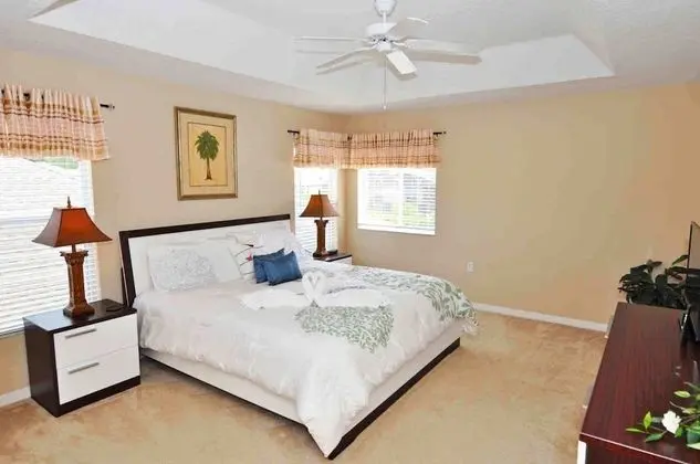 Large 5 bed Villa With Private Pool and Modern Decor - 305