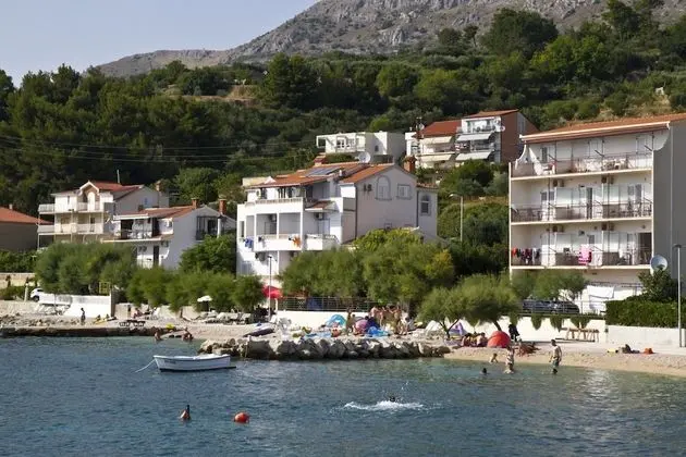 Large 95 m2 apt w. the sea View, Balcony and gar - Dış Mekan