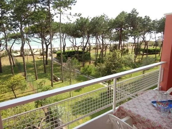 Large Apartment for 7 People Terrace and A C by Beahost Rentals