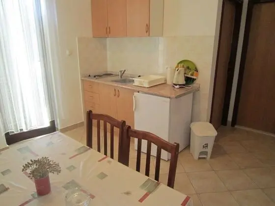 Large Apartment With Balcony and Sea View, Near the Beach, BBQ for use - Mutfak