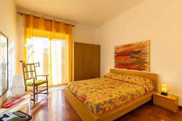 Large Apartment in the Heart of Chiaia