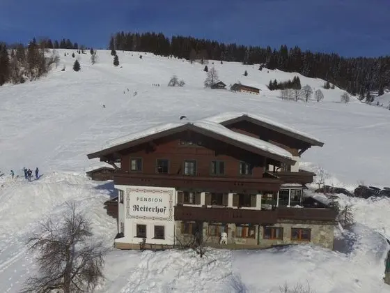 Large Apartment in Maria Alm With Terrace - Dış Mekan
