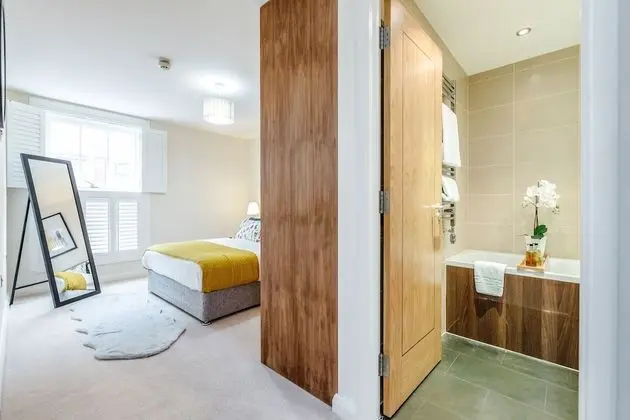 Large Apartment near Windsor Castle - Oda