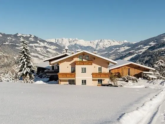 Large Apartment in Sankt Johann im Pongau near Ski Area - 1