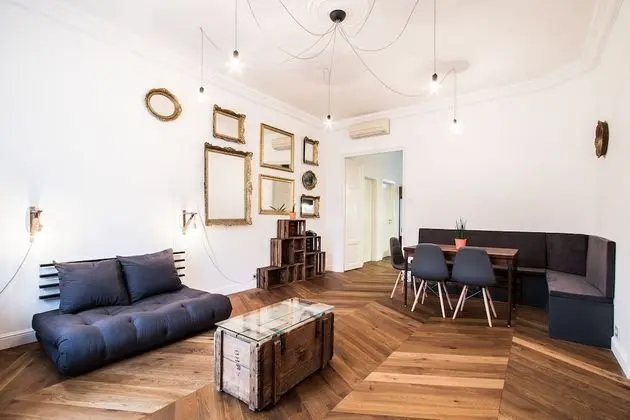 Large Central Apartments Dohány