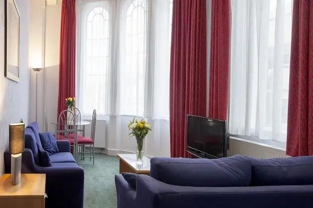 Large Convenient City Centre Apartment