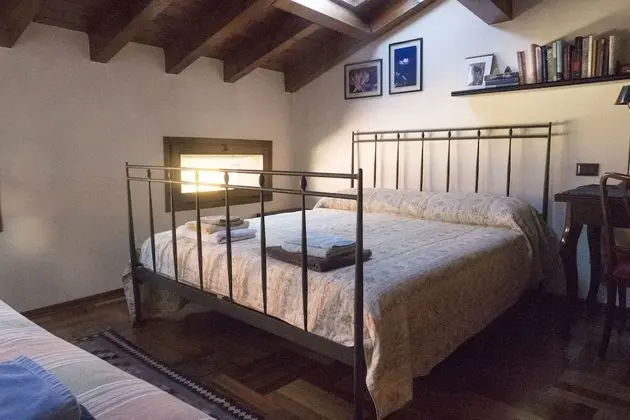 Large and Cozy Apartment on two Levels