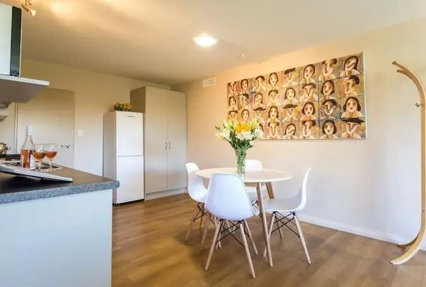 Large Distinctive AND Spacious Family Home - Mutfak