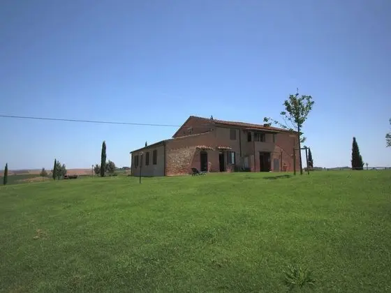 Large Farmhouse in Tuscany With Garden and Pool