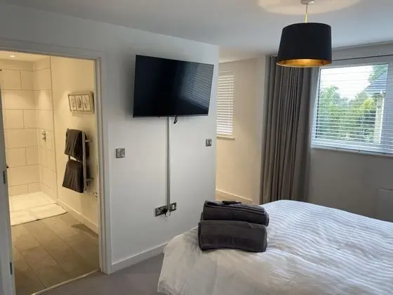 Large Garden 2 Bed Apartment With Private Parking in Bath City - Oda