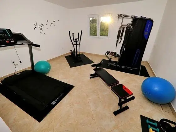 Large Home With Pool and Outdoor Kitchen, Near the Sandy Beach - Fitness