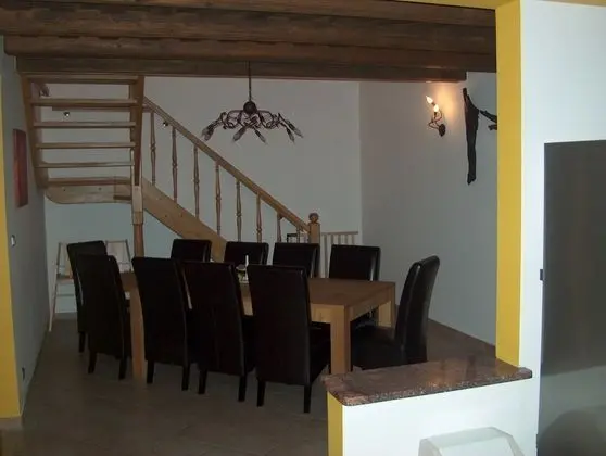Large Luxury House with Sauna & Hot Tub in Giant Mountains near ski Area - Yerinde Yemek