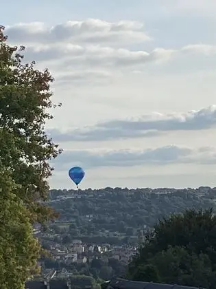 Large Modern 2 Bedroom Apartment in Bath City With Private Parking and Stunning Views - Oda
