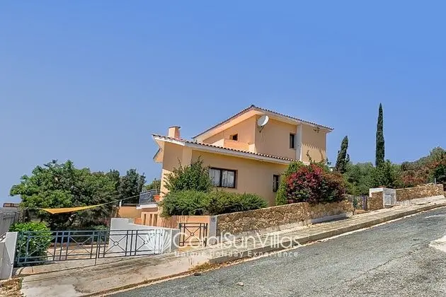 Large Pool Garden, Billiard, Peaceful Area, Near to the Sea 2 Bedrooms Sleeps - Dış Mekan