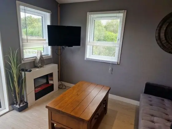 Large Shepherds Hut - Riverview - Oda Düzeni