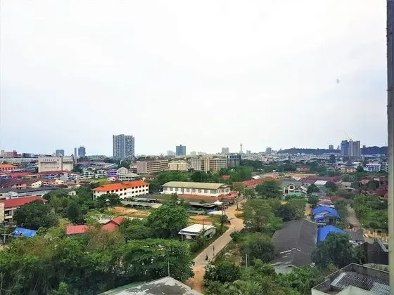 Large, Stylish 2 bed Apartment With Pool Table in Pattaya - Dış Mekan