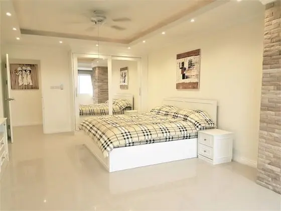 Large, Stylish 2 bed Apartment With Pool Table in Pattaya - Oda