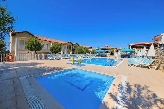 Larimar Suite Hotel