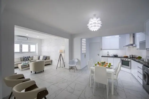 Larnaca Finikoudes Suite 405