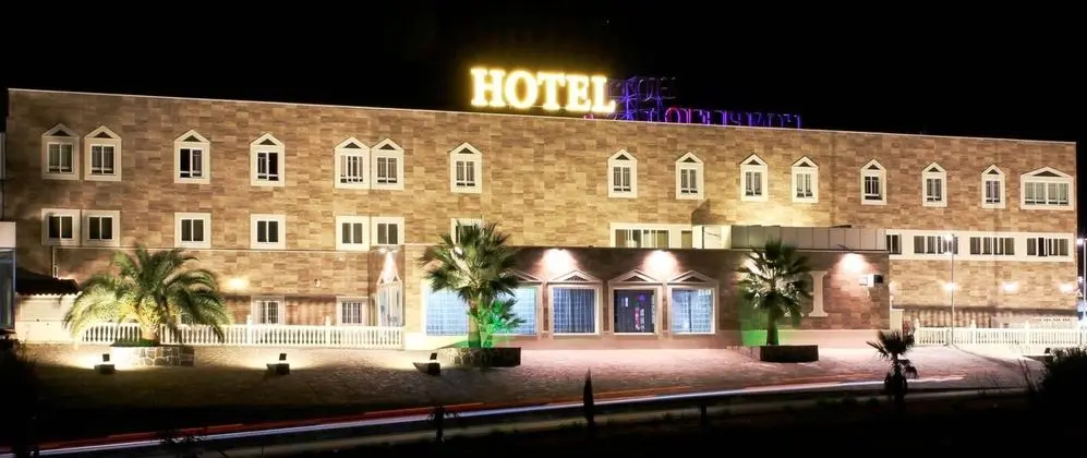 Las Acacias Hotel - Dış Mekan