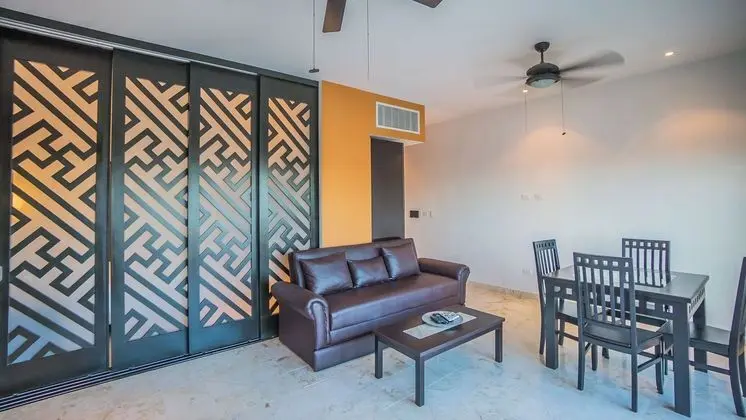 Las Brisas Condominios - Yerinde Yemek