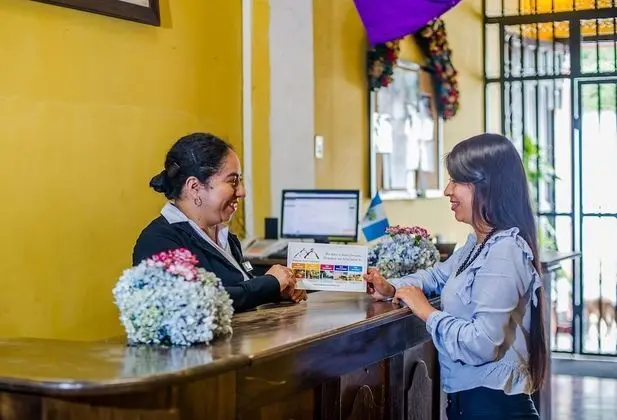Las Camelias Inn - Lobi