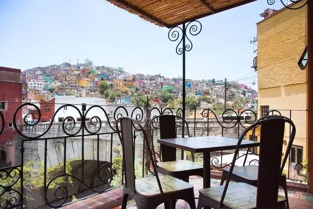 Las Cuatro Puertas