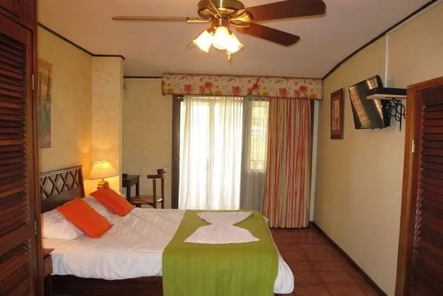 Las Cumbres Inn - Oda