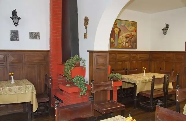 Las Mercedes Hostal Residencial - Yerinde Yemek