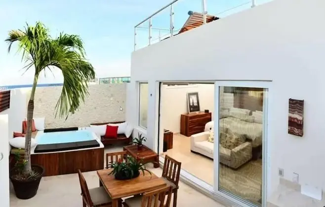 Las Olas downtown Condos by Playa Paradise - Oda