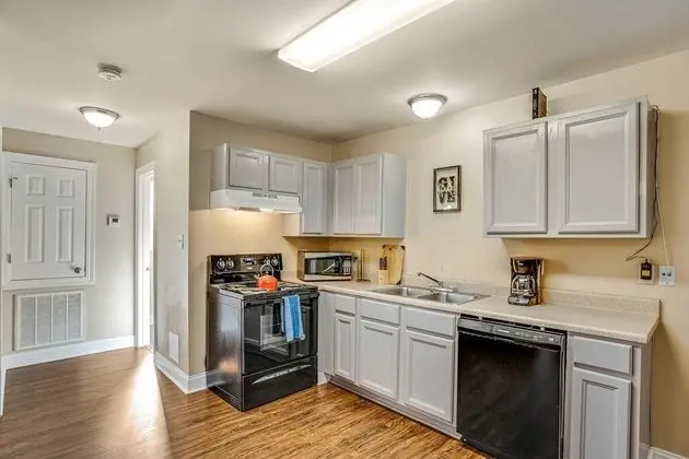 Lasalle 1B · Centrally Located, Gated Apt. Great for Groups! - Mutfak