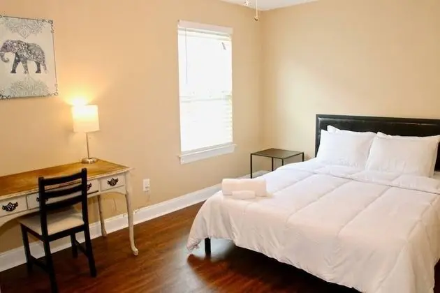 Lasalle 1C · Centrally Located, Gated Apt. Perfect for Groups!