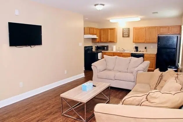 Lasalle 2C · Comfortable 4BR Apt. Perfect for Groups/families - Oda Düzeni