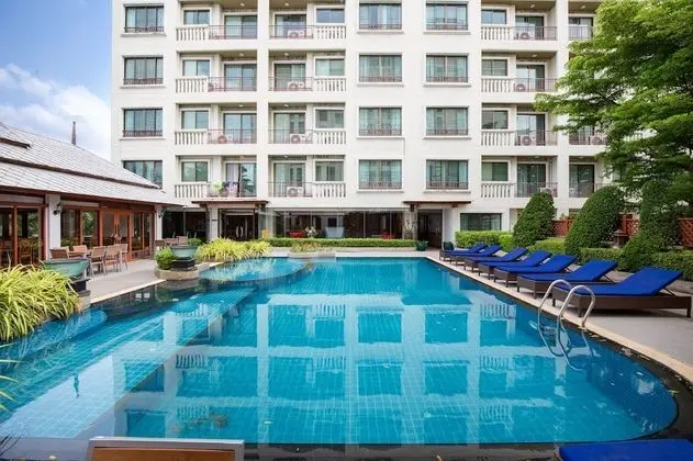 Lasalle Suites Hotel & Residence