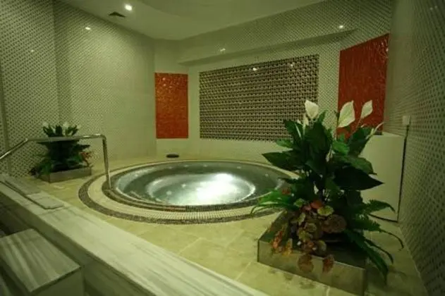Latanya Palm Hotel - Spa