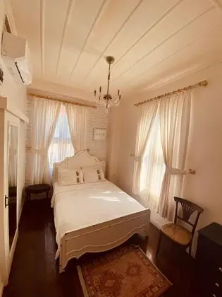 Latife Hanım Konağı