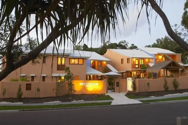 L'Auberge Apartments Noosa - Dış Mekan