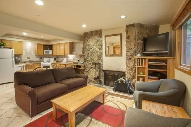 Laurelwood, A Destination Residence