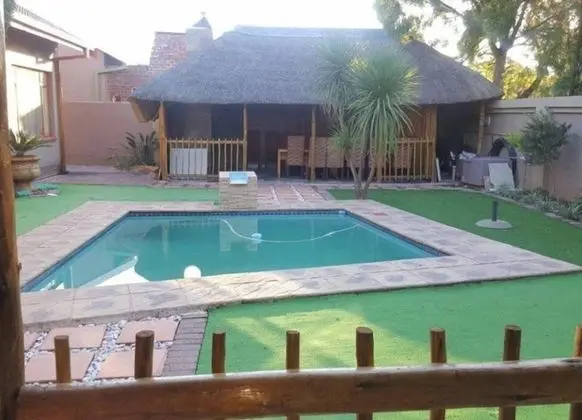 Lauren Palace Guest House - Havuz