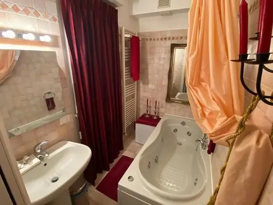 Lauren in Stresa With 2 Bedrooms and 2 Bathrooms - Oda