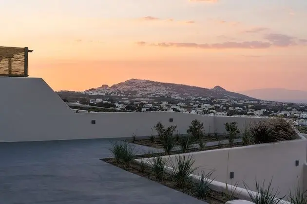 Lavadoze Luxury Suites - Adults only