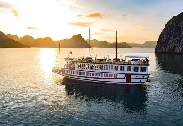 Lavender Elegance Cruise - Dış Mekan