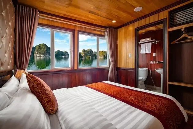Lavender Elegance Cruise - Oda