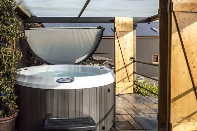 Lavender - Luxurious Barn Conversion - Havuz