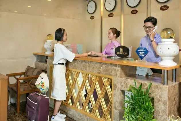 Lavender Riverside Hotel - Lobi