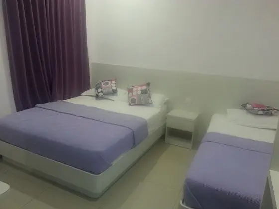 Lavender Riverside Hotel - Hostel - Oda