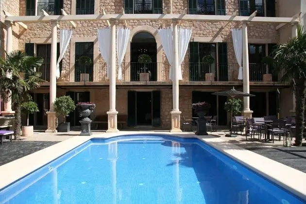 L'Avenida Hotel - Havuz