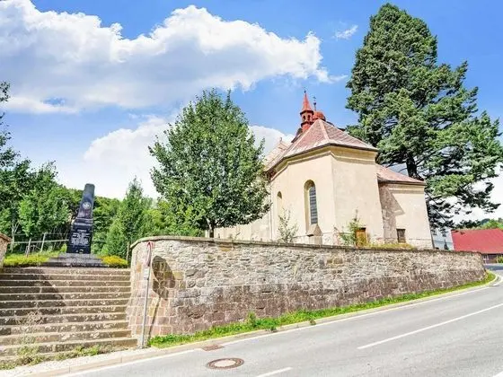 Lavish Cottage near Ski Area in Cerny Dul - Dış Mekan